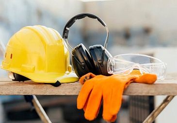 Новые нормы выдачи спецодежды и СИЗ по профессиям